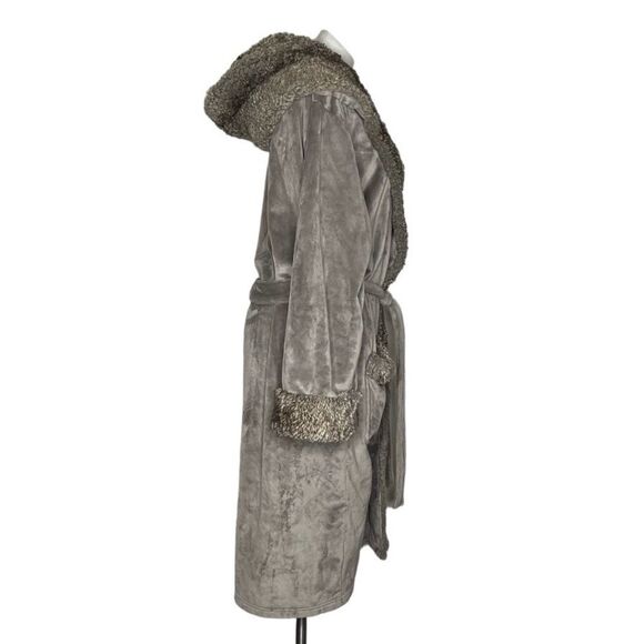 POTTERY BARN Robe Plush Faux Fur Hooded Belted Taupe Size Large - Picture 6 of 11